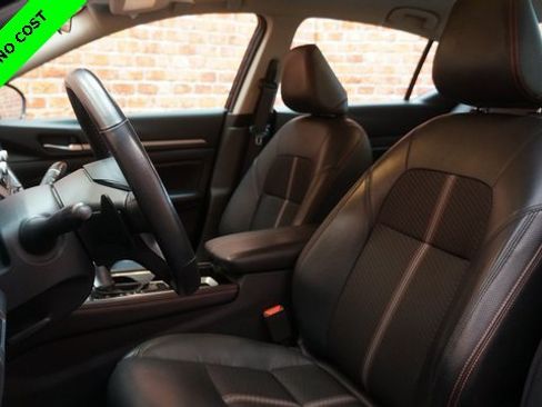 Used 2024 Nissan Altima 2.5 SR image 10