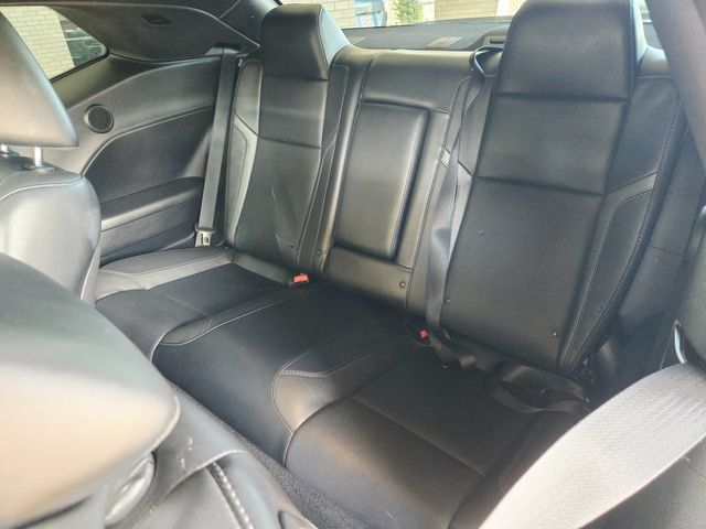 Used 2015 Dodge Challenger R/T Plus RWD image 18