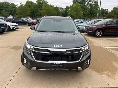 Used 2024 Kia Seltos SX w/ SX Sunroof Package AWD/4WD image 2
