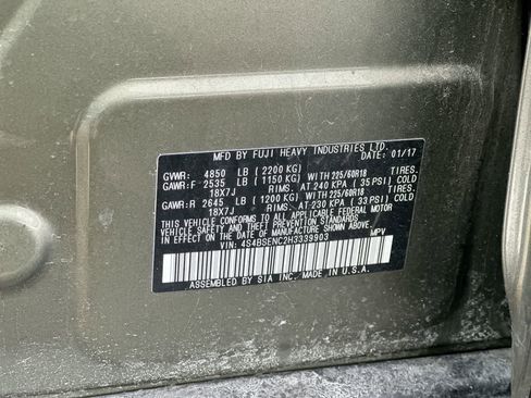 Used 2017 Subaru Outback 3.6R Limited image 39