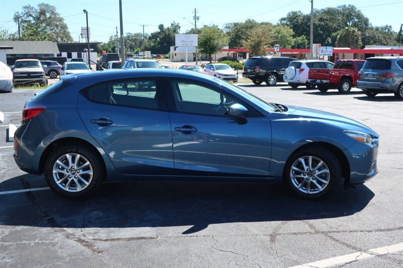 Used 2018 MAZDA MAZDA3 Sport FWD image 5