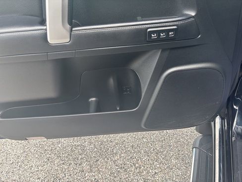 Used 2023 Toyota 4Runner Limited AWD/4WD image 17