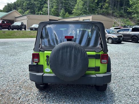 Used 2013 Jeep Wrangler Sport AWD/4WD image 4