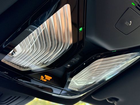 Used 2025 BMW 430i Coupe w/ Convenience Package image 22