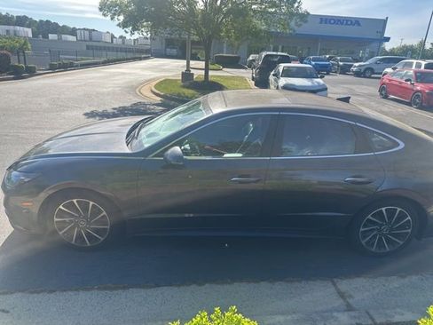 Used 2022 Hyundai Sonata Limited w/ Winter Weather Package image 3