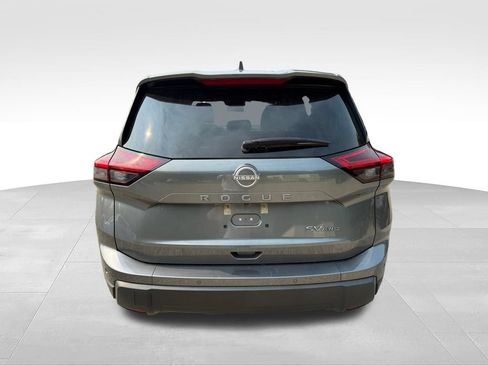 Used 2024 Nissan Rogue SV AWD/4WD image 5