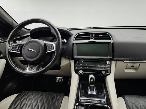 Used 2020 Jaguar F-PACE SVR AWD/4WD image 30