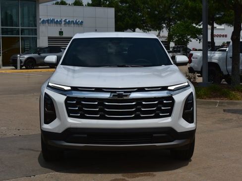 New 2026 Chevrolet Equinox LT w/ Safety and Technology Package FWD image 2