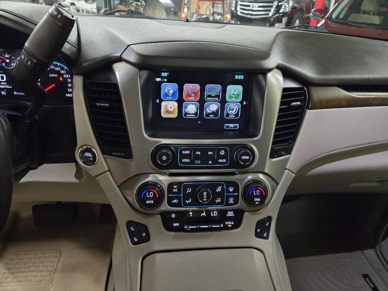 Used 2020 GMC Yukon XL Denali RWD image 26