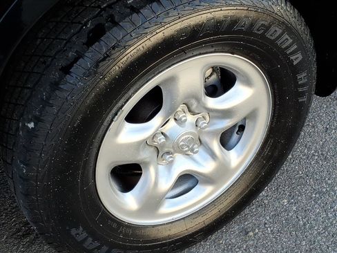 Used 2005 Toyota Highlander 2WD image 10