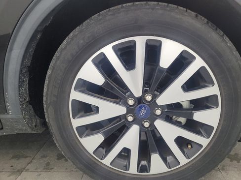 Used 2020 Ford Escape SE Sport image 31