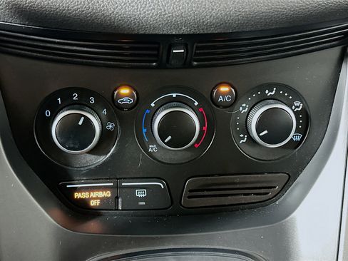Used 2015 Ford Escape SE FWD image 22