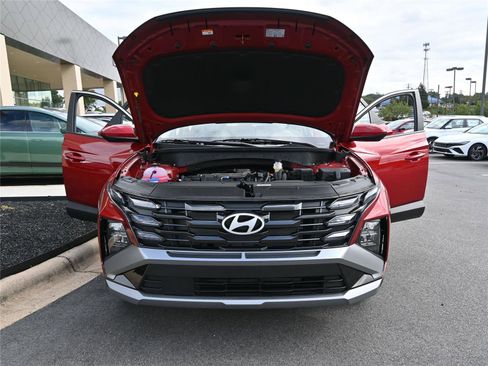 New 2026 Hyundai Tucson SE image 9