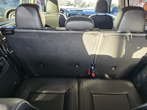 Used 2021 Volkswagen Atlas SE w/ Panoramic Sunroof Package FWD image 18