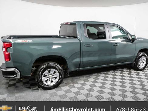 Certified 2025 Chevrolet Silverado 1500 LT image 2