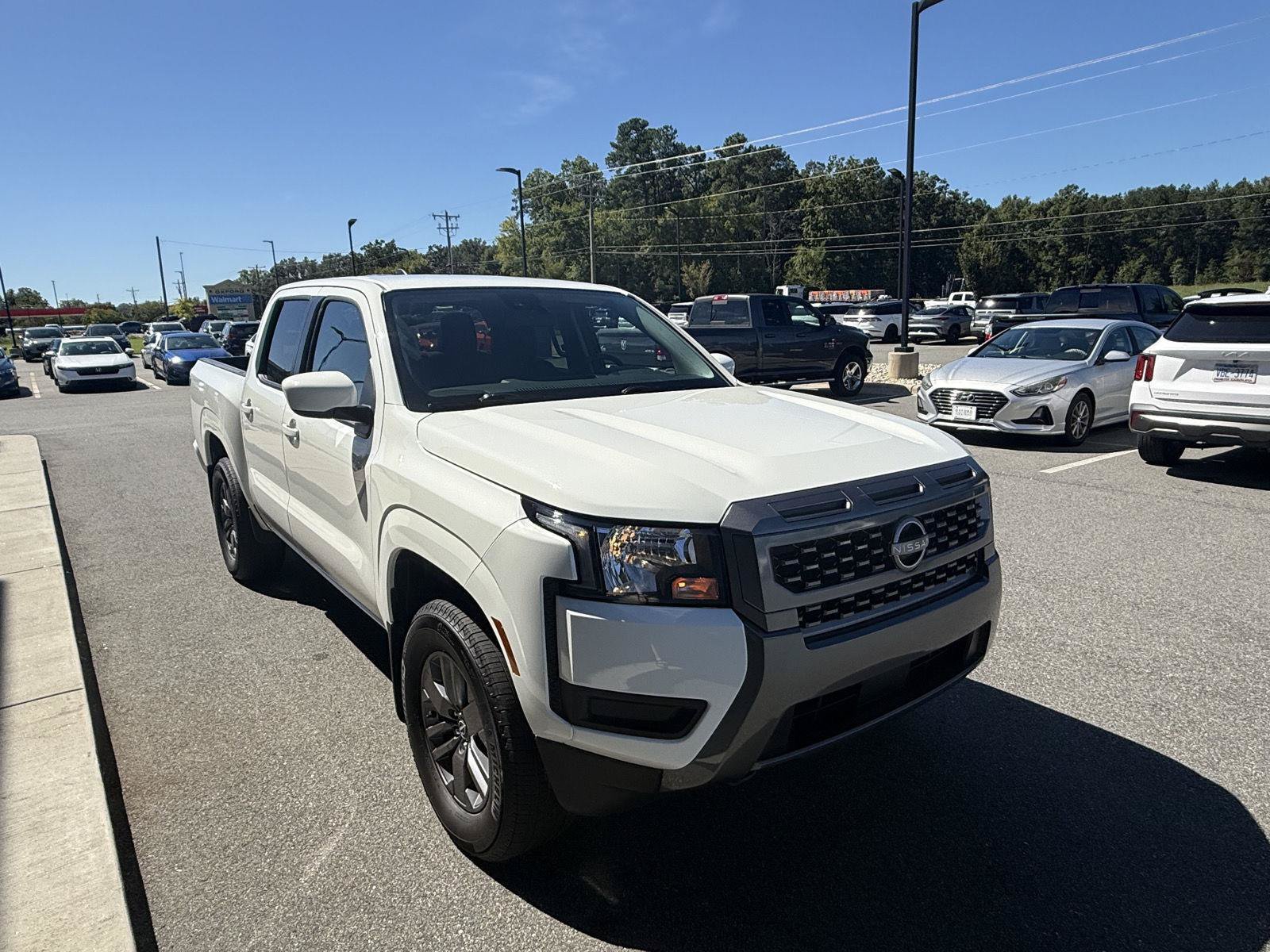 Used 2025 Nissan Frontier SV AWD/4WD image 30