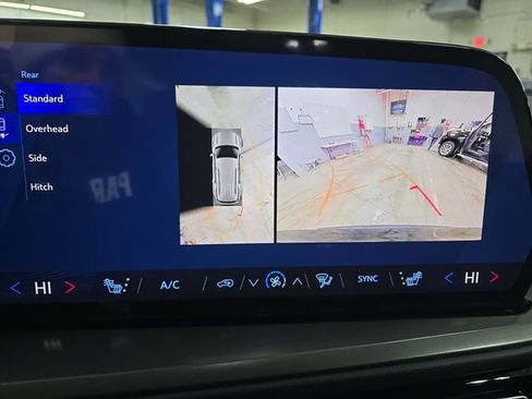 New 2026 Chevrolet Traverse LT w/ Driver Confidence Package image 25