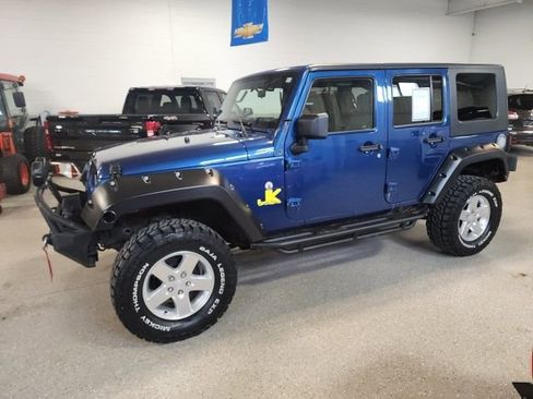 Used 2009 Jeep Wrangler Unlimited X image 2