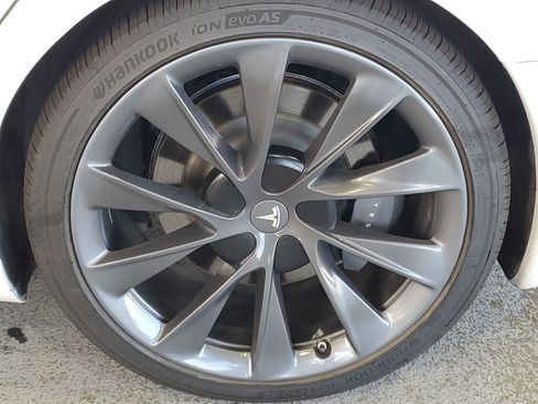 Used 2021 Tesla Model S Long Range Plus AWD/4WD image 7