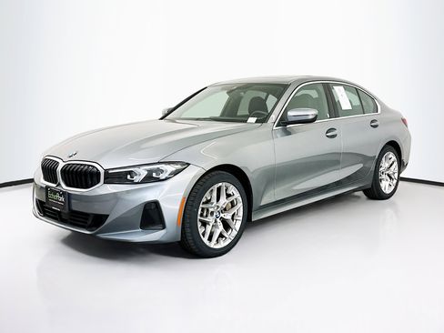 Used 2025 BMW 330i xDrive Sedan image 3