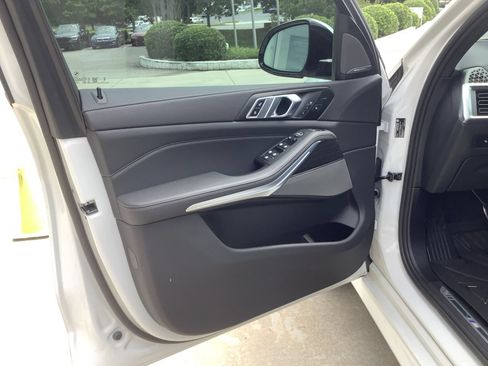 Used 2026 BMW X5 sDrive40i w/ M Sport Package RWD image 19