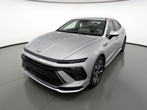 Used 2025 Hyundai Sonata SEL image 3