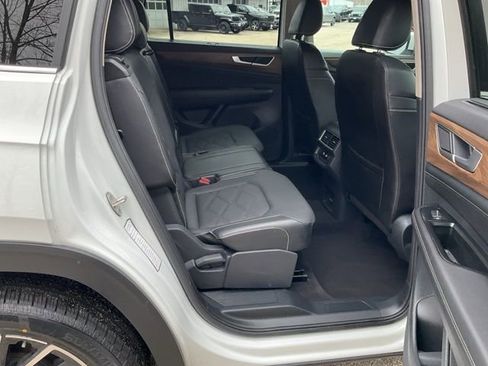 Used 2024 Volkswagen Atlas SE image 18