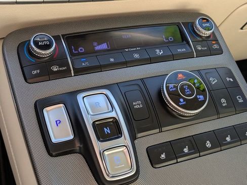 Used 2021 Hyundai Palisade Calligraphy w/ Cargo Package image 21