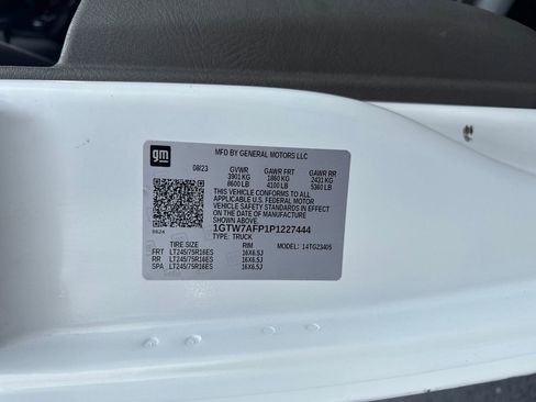 Used 2023 GMC Savana 2500 w/ Driver Convenience Package image 36