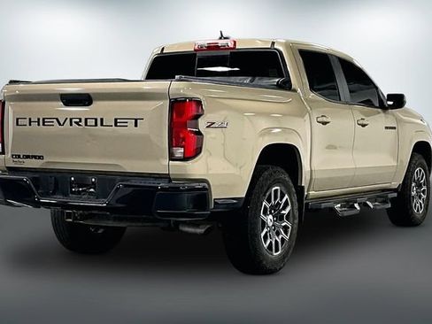 Used 2023 Chevrolet Colorado Z71 w/ Z71 Convenience Package 2 AWD/4WD image 7