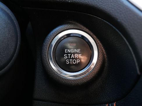 Used 2018 Subaru Crosstrek 2.0i Limited image 32