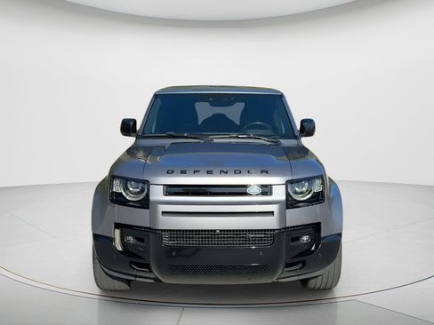 Used 2023 Land Rover Defender 110 X-Dynamic SE image 8