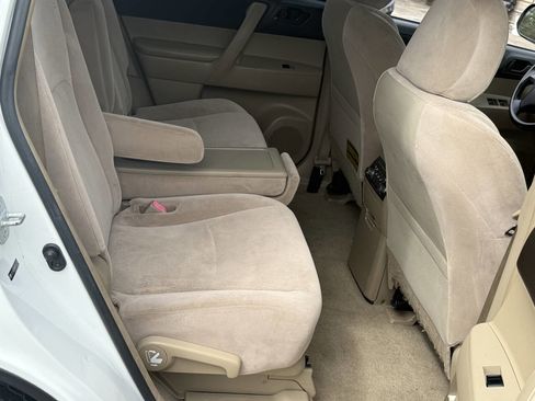 Used 2010 Toyota Highlander 2WD image 15