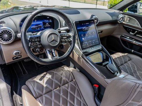Used 2022 Mercedes-Benz SL 55 AMG 4MATIC image 6