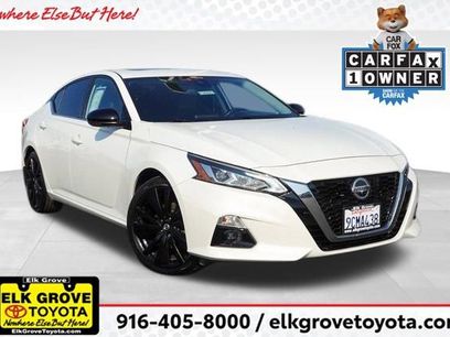 Used 2022 Nissan Altima 2.5 SR w/ Midnight Edition Package