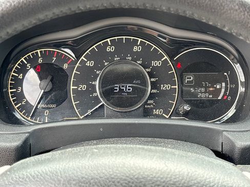 Used 2015 Nissan Versa Note SV FWD image 21