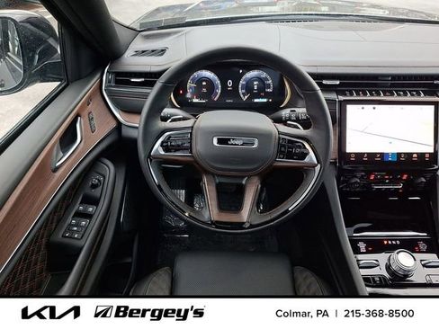 Used 2025 Jeep Grand Cherokee L Summit image 15