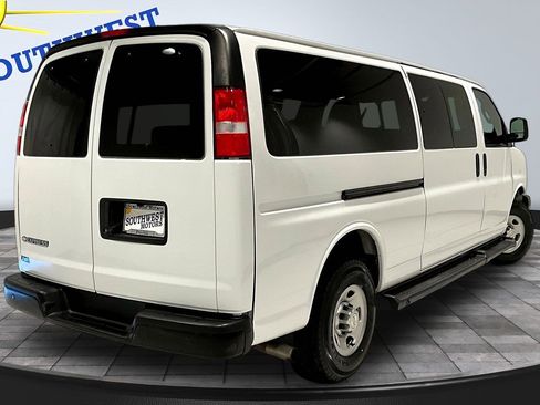 Used 2023 Chevrolet Express 3500 LS RWD image 7