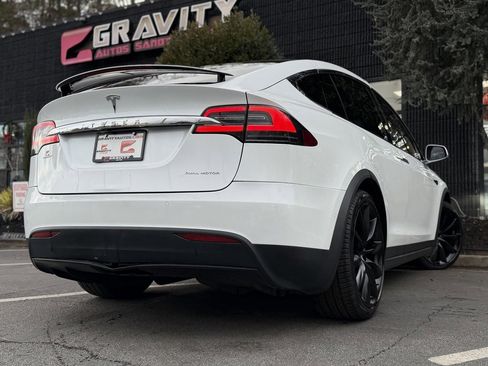 Used 2020 Tesla Model X Long Range image 13
