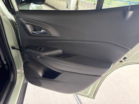 Used 2024 Chevrolet Trax RS FWD image 14