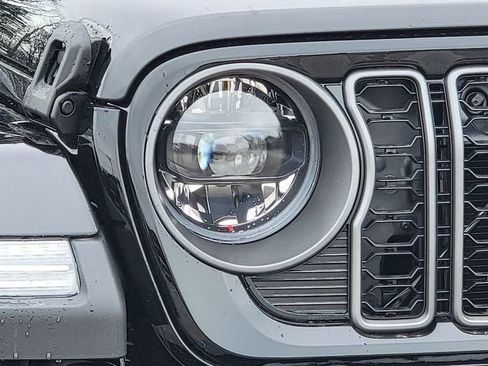 New 2026 Jeep Gladiator Sport AWD/4WD image 16