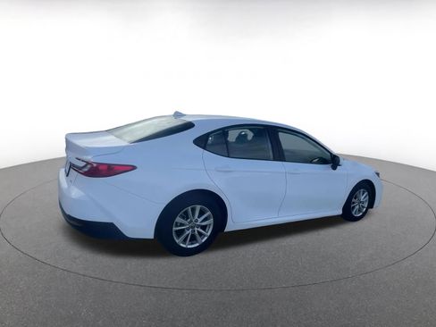 Used 2025 Toyota Camry LE image 15