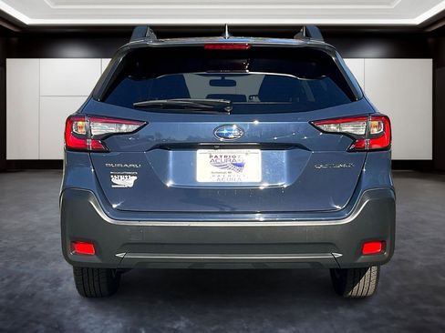 Used 2023 Subaru Outback Premium image 4