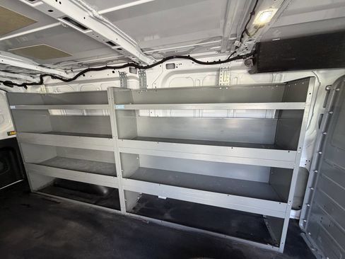 Used 2017 Ford Transit 250 250 3dr LWB Low Roof Cargo Van image 9