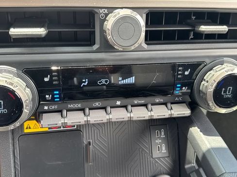 Used 2026 Toyota 4Runner Limited AWD/4WD image 25