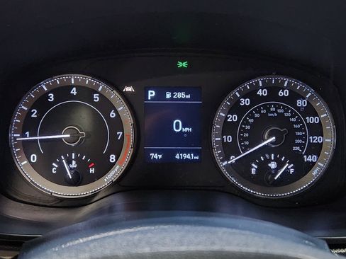 Used 2021 Hyundai Venue FWD image 32