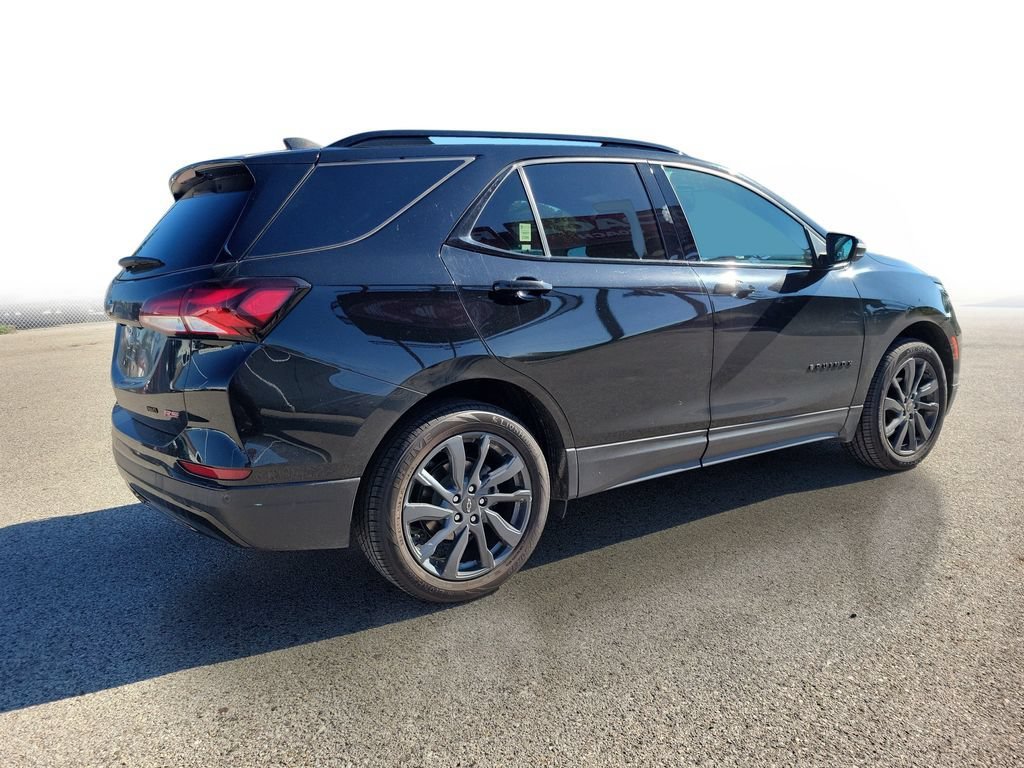 Used 2024 Chevrolet Equinox RS AWD/4WD image 4