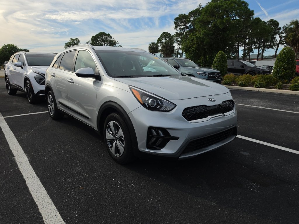 Used 2021 Kia Niro LX FWD image 2