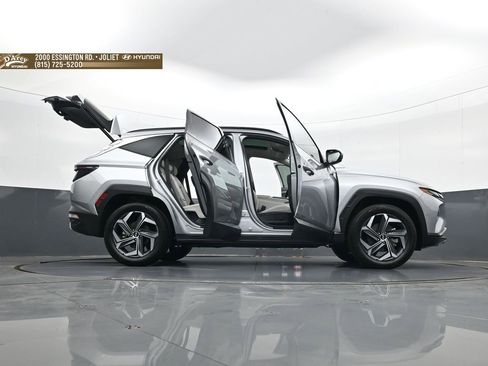 Certified 2024 Hyundai Tucson Limited AWD/4WD image 33