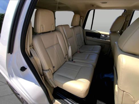 Used 2017 Ford Expedition XLT w/ Equipment Group 202A RWD image 20